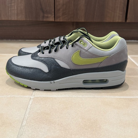 Nike Other - Nike Air Max 1 SP HUF Pear Green sz 10